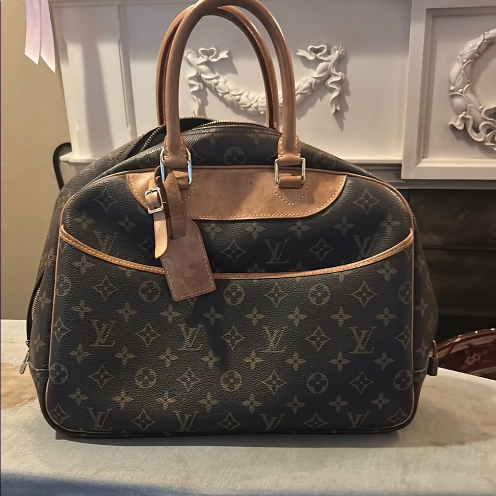 Louis Vuitton Monogram Deauville Bag- Excellent